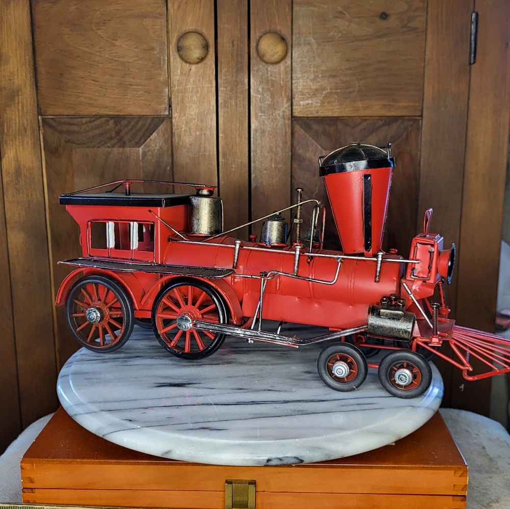 Red Model Train Decor - Picture 3 of 13